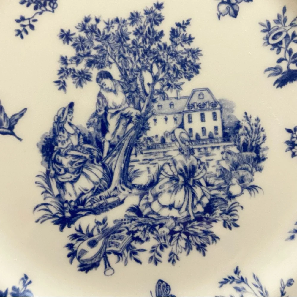 Churchill White Blue Victorian Dinner Plate 10” England Countryside Estate NWOT